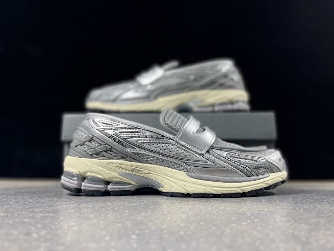 New Balance 1906R Silver Metallic Sea Salt Running Shoes Sneakers M1906RA