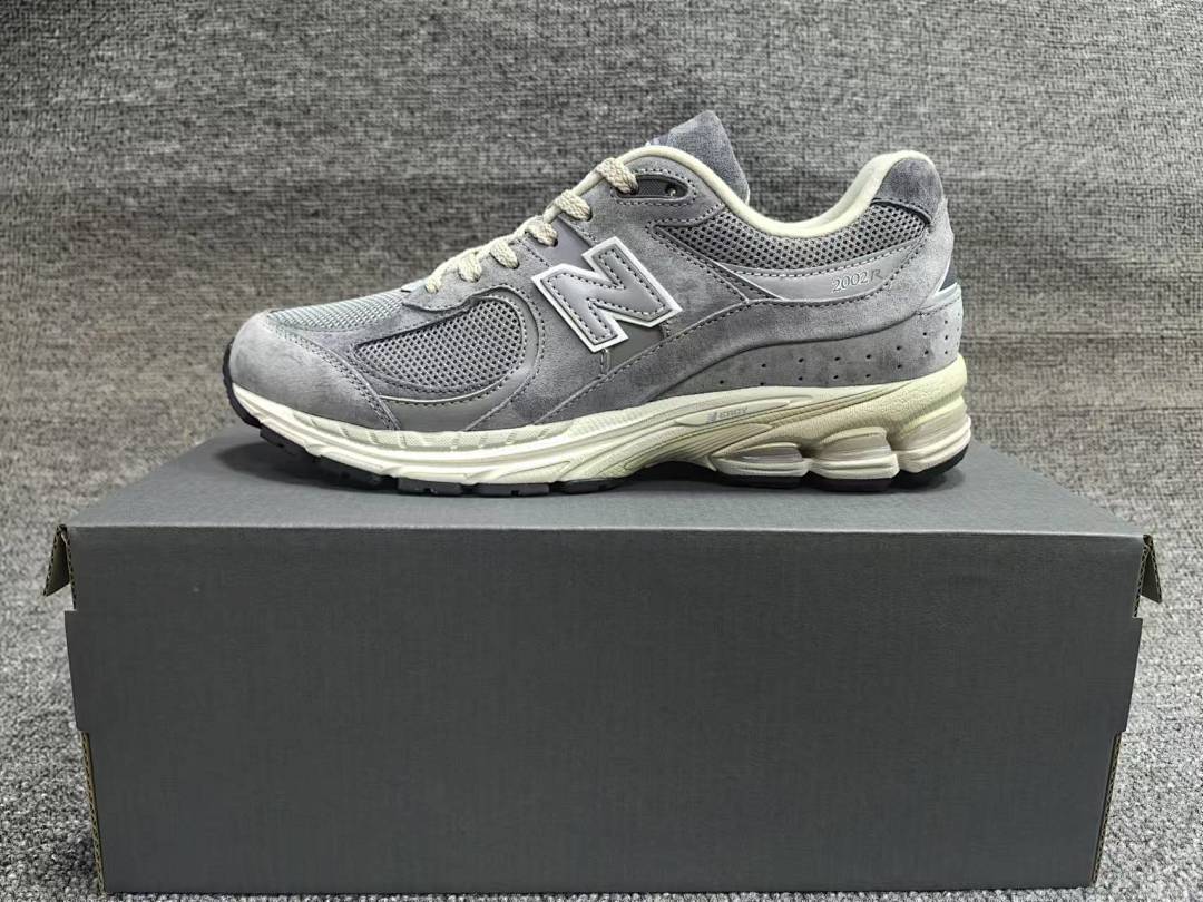 New Balance 2002R Phantom Grey Men's Lifestyle Running Sneakers M2002RDD
