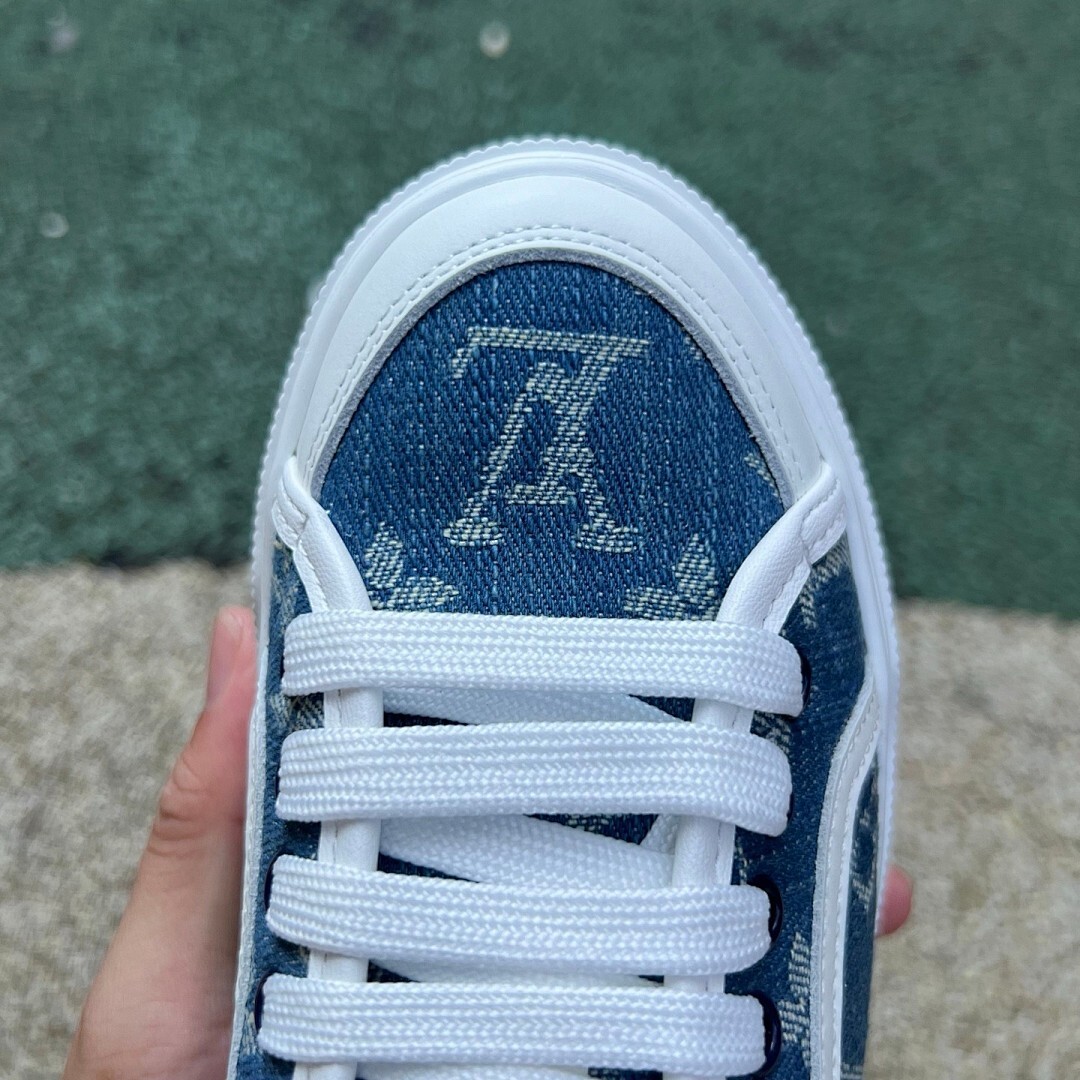 Louis Vuitton Stellar Sneaker 1A87D0 - Image 4