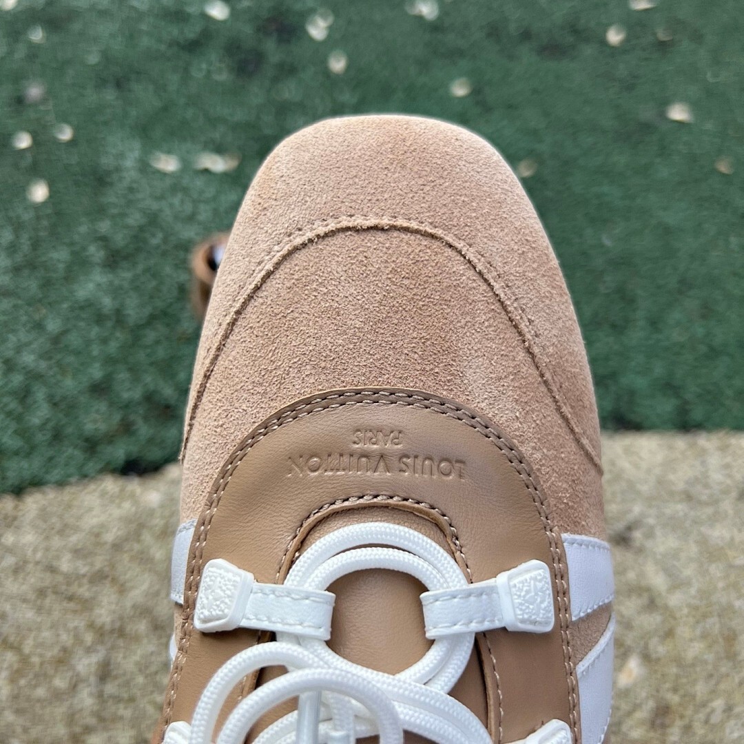 Louis Vuitton Fastlane Sneaker Beige White - Image 4