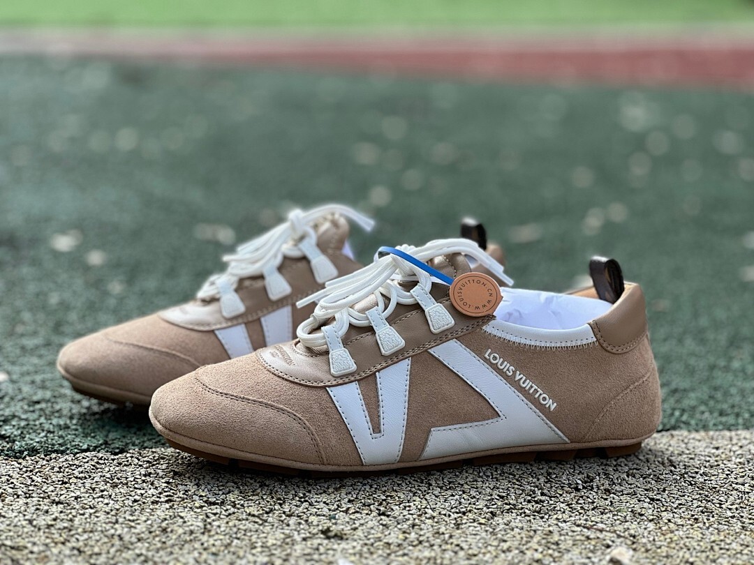 Louis Vuitton Fastlane Sneaker Beige White - Image 10