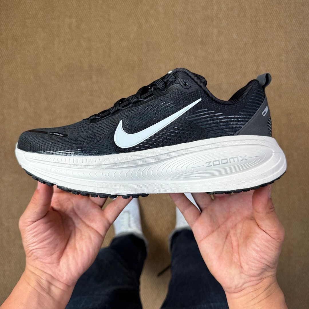 Nike Invincible Run Flyknit 3 Black White