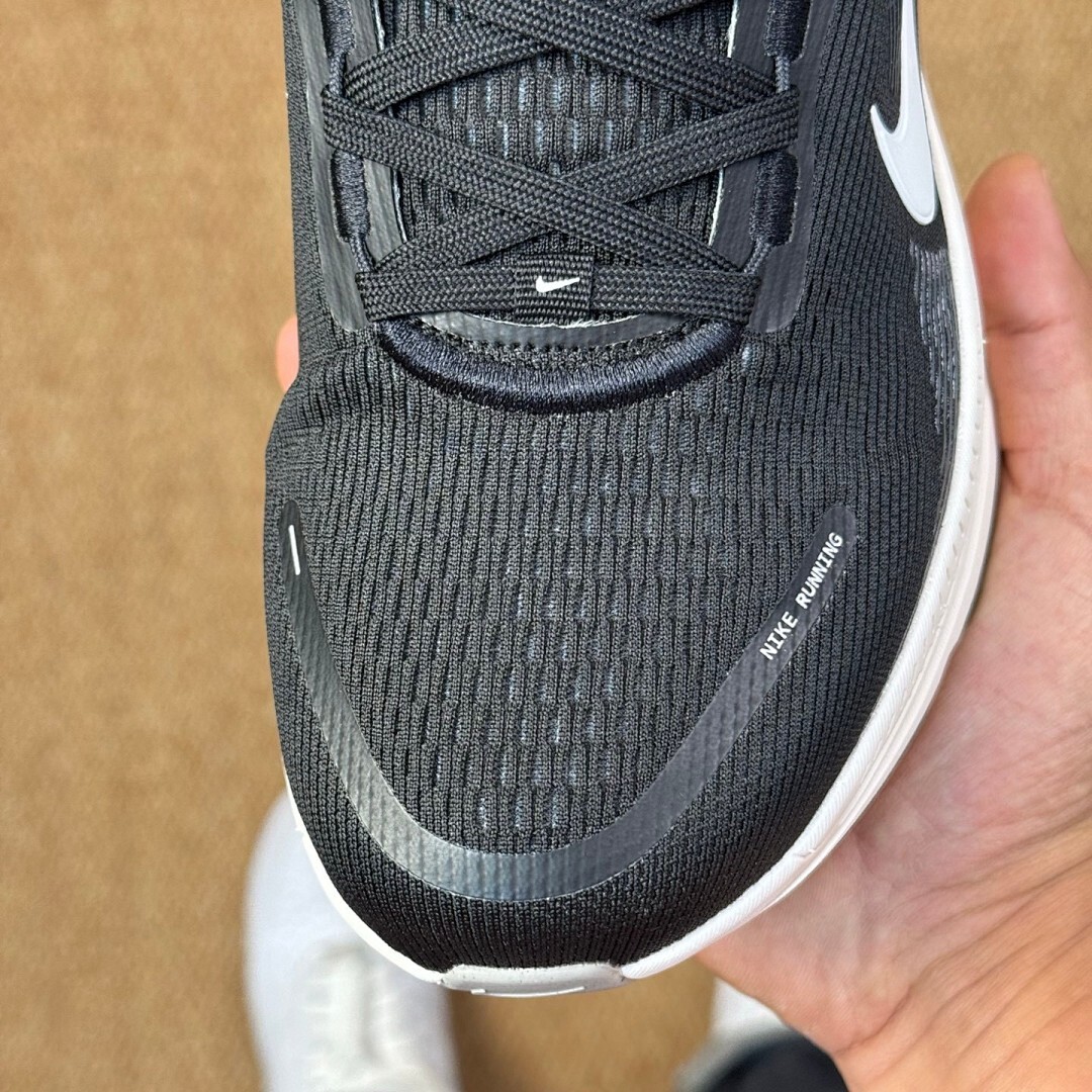 Nike Invincible Run Flyknit 3 Black White - Image 4