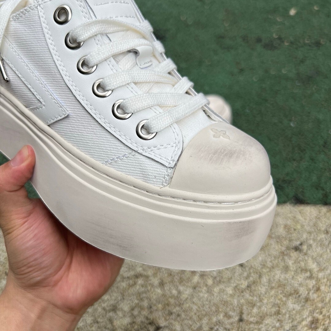 Fila Women's Stackhouse Crossover Platform Low-Top Canvas Sneakers - Image 3