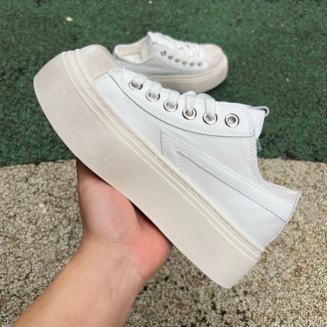 Fila Women's Stackhouse Crossover Platform Low-Top Canvas Sneakers - Image 7