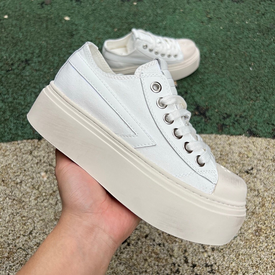 Fila Women's Stackhouse Crossover Platform Low-Top Canvas Sneakers - Image 9