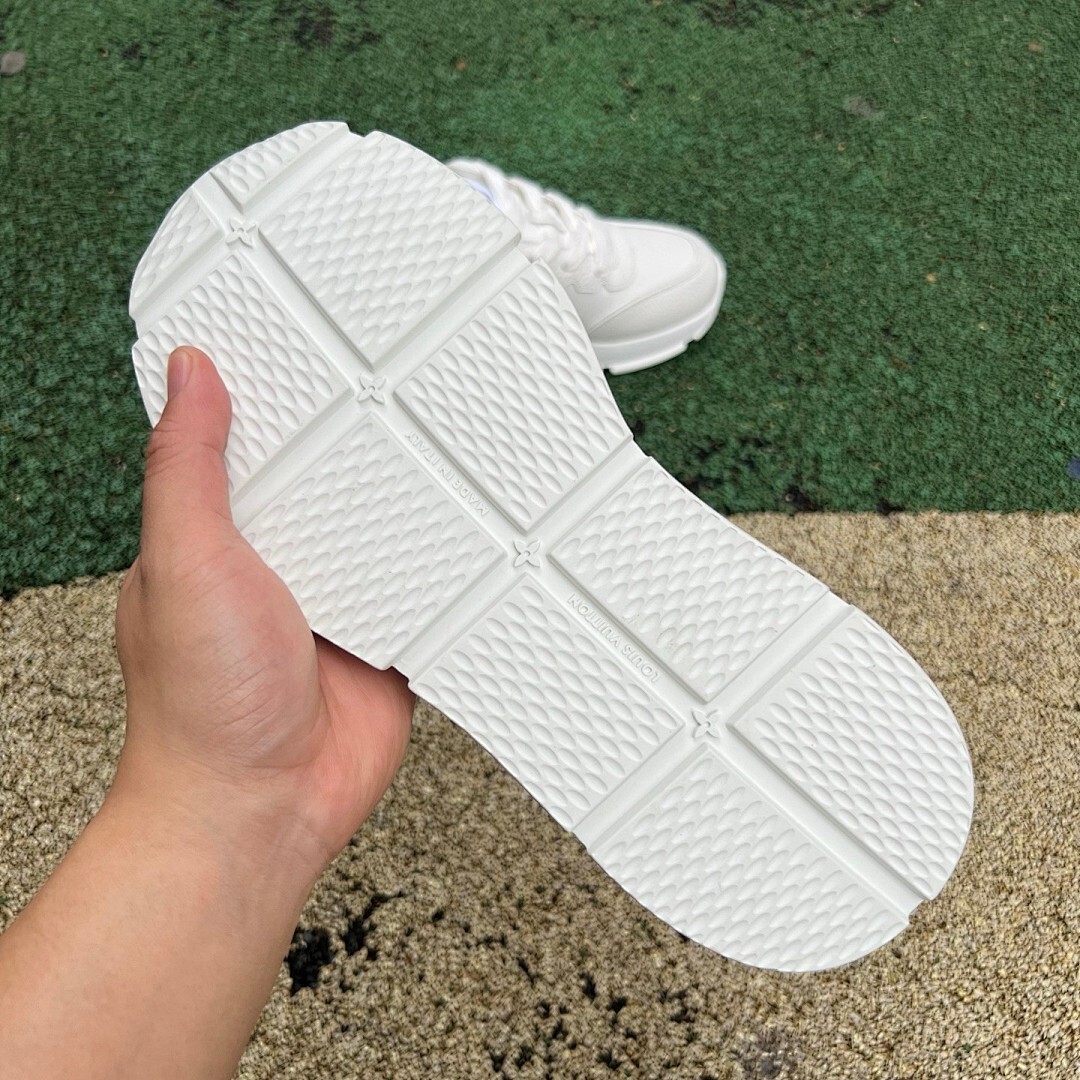 Louis Vuitton LV Runner Sneaker White Leather Black LV Monogram - Image 6