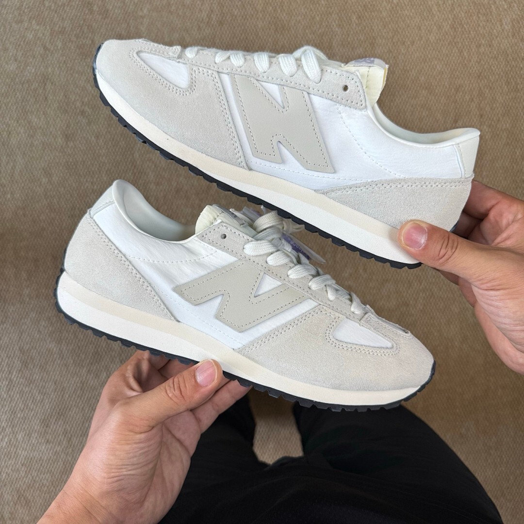 New Balance U320 Off White Sand - Image 9