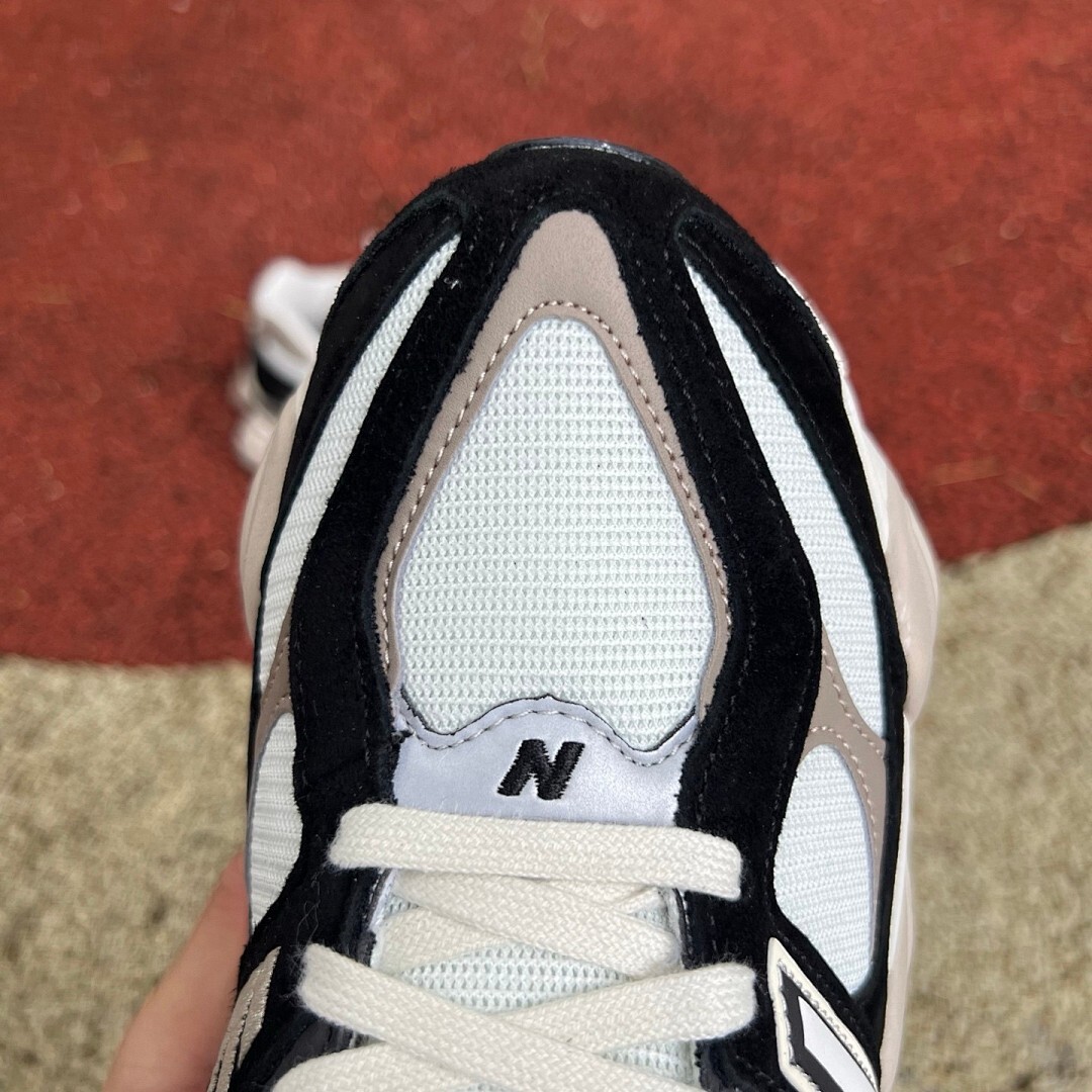 New Balance 9060 Black White - Image 4