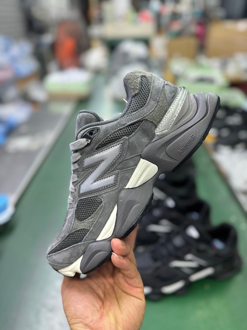 New Balance 9060 Grey