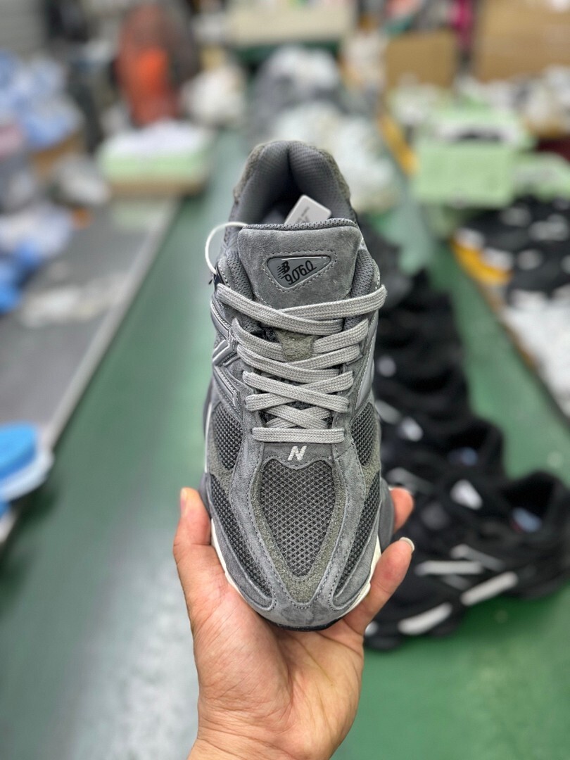 New Balance 9060 Grey - Image 3