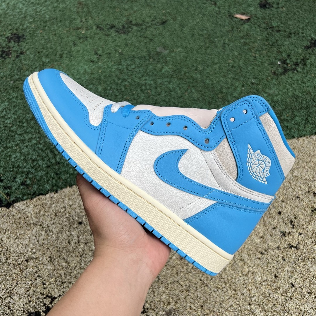 Air Jordan 1 Retro High OG 'University Blue' 555088-134 - Image 10