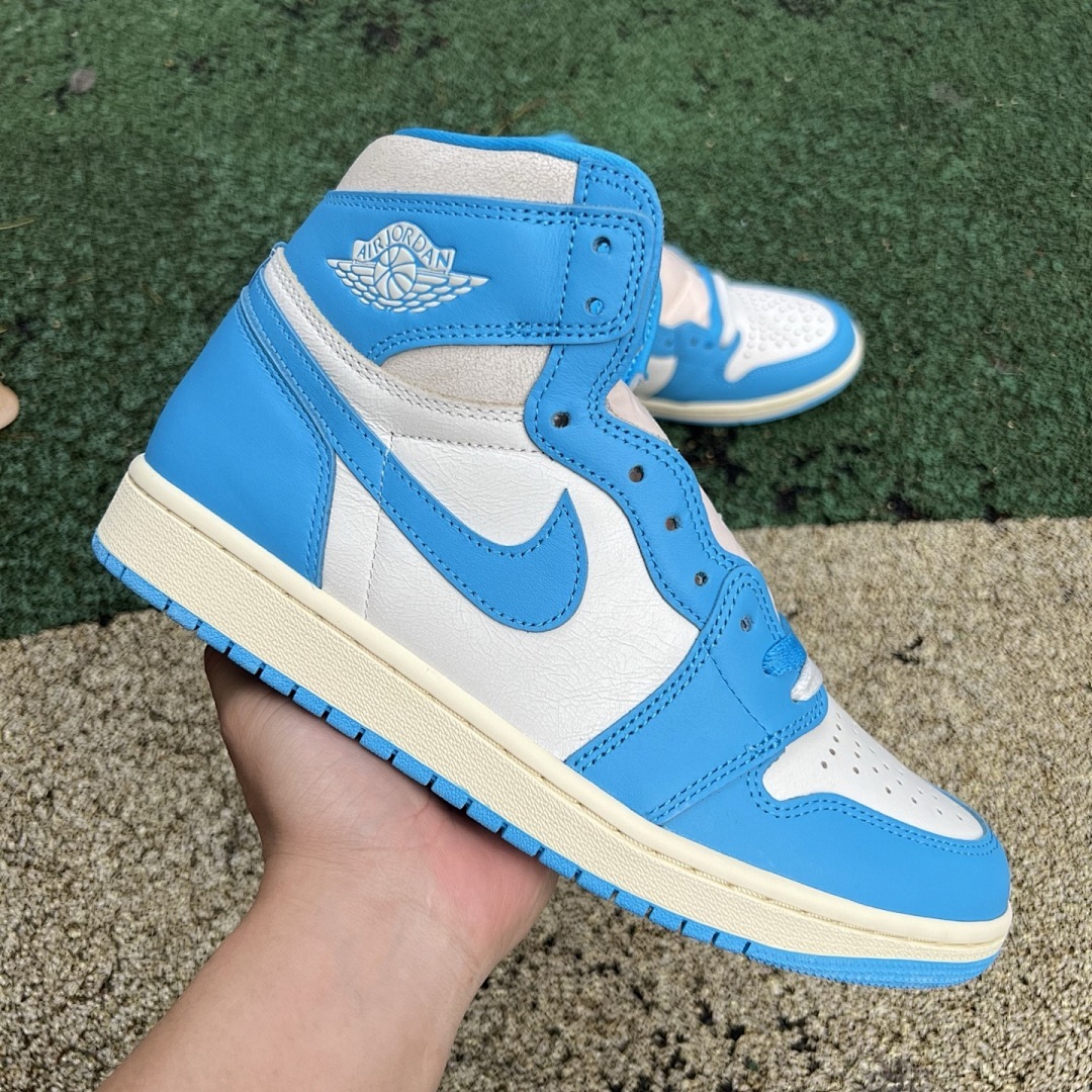 Air Jordan 1 Retro High OG 'University Blue' 555088-134 - Image 18