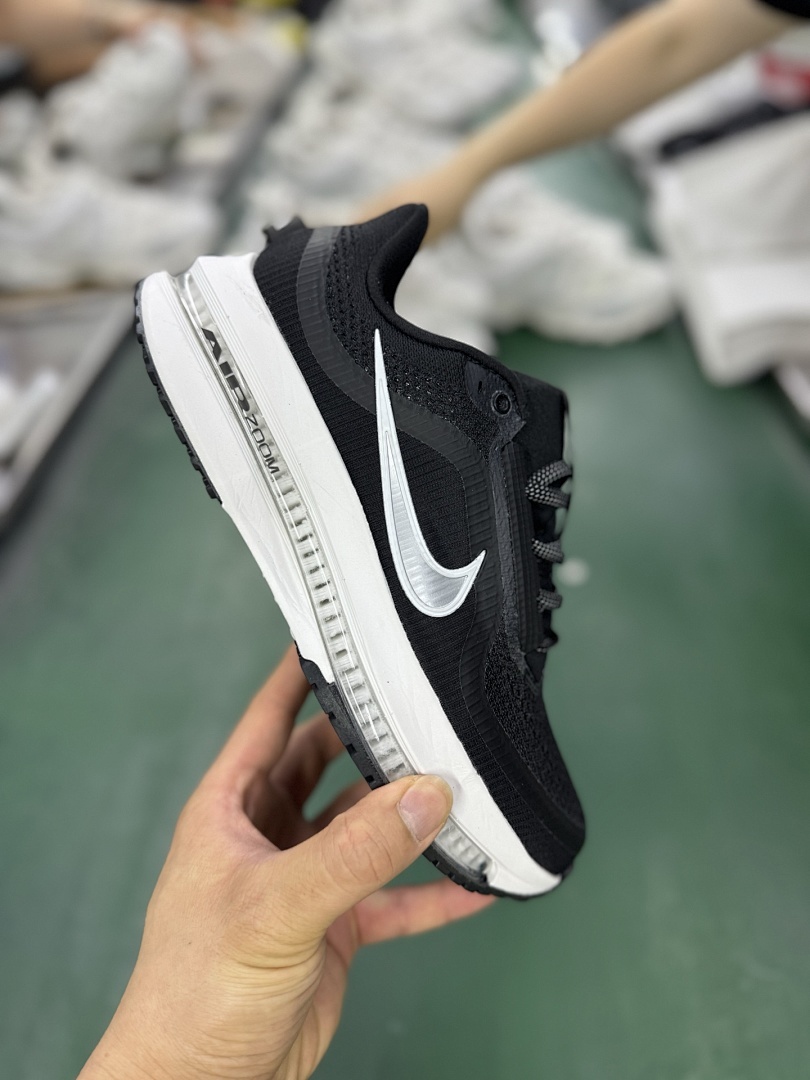 Nike Air ZoomX Invincible Run Flyknit 3 Black/White/Metallic Silver DR2615-001