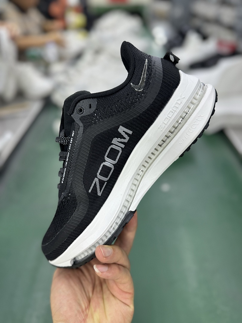 Nike Air ZoomX Invincible Run Flyknit 3 Black/White/Metallic Silver DR2615-001 - Image 8