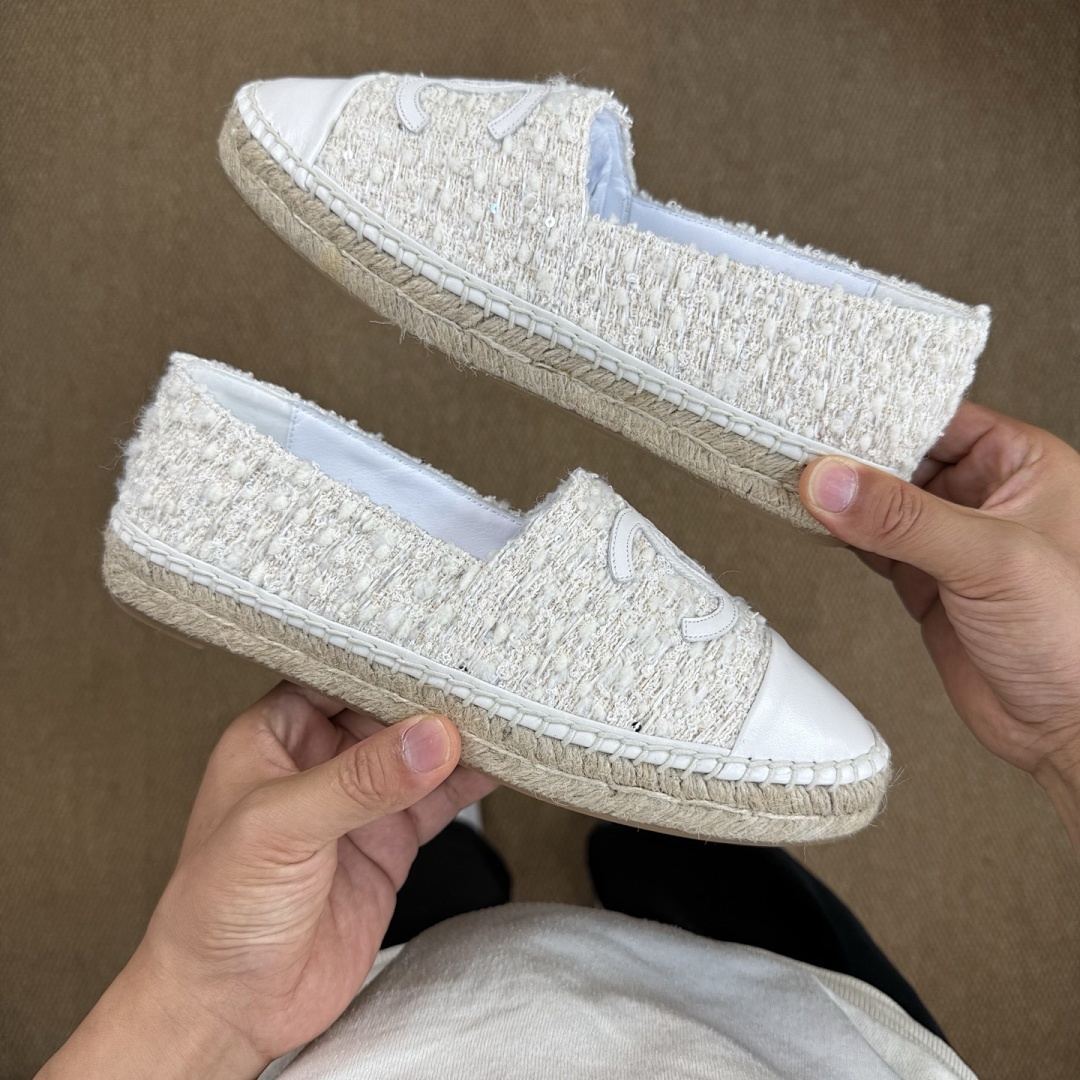 Chanel CC Logo Ecru Tweed White Leather Cap Toe Espadrilles - Image 8