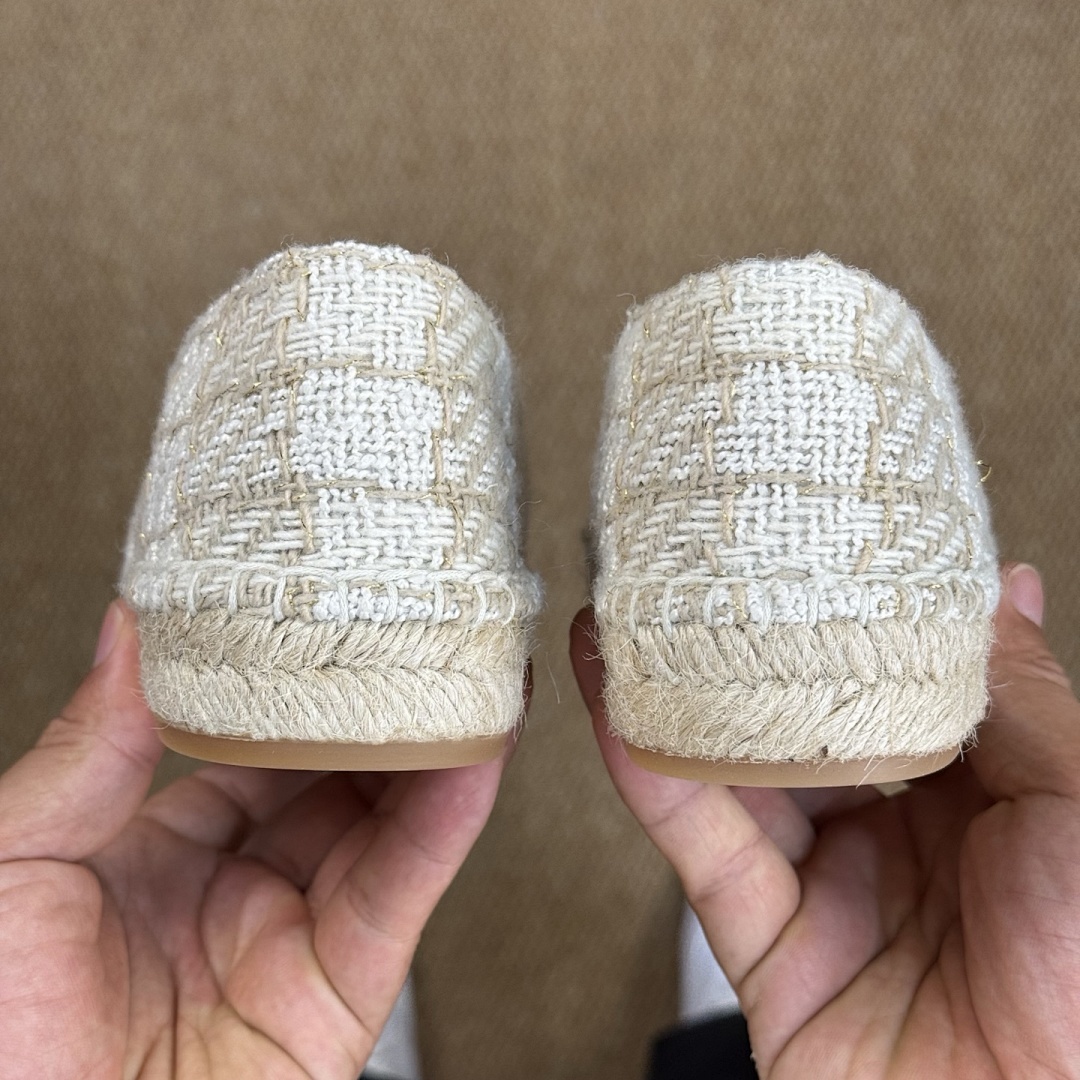 Chanel Espadrilles in Ecru Tweed with Black Cap Toe and CC Logo - Image 6
