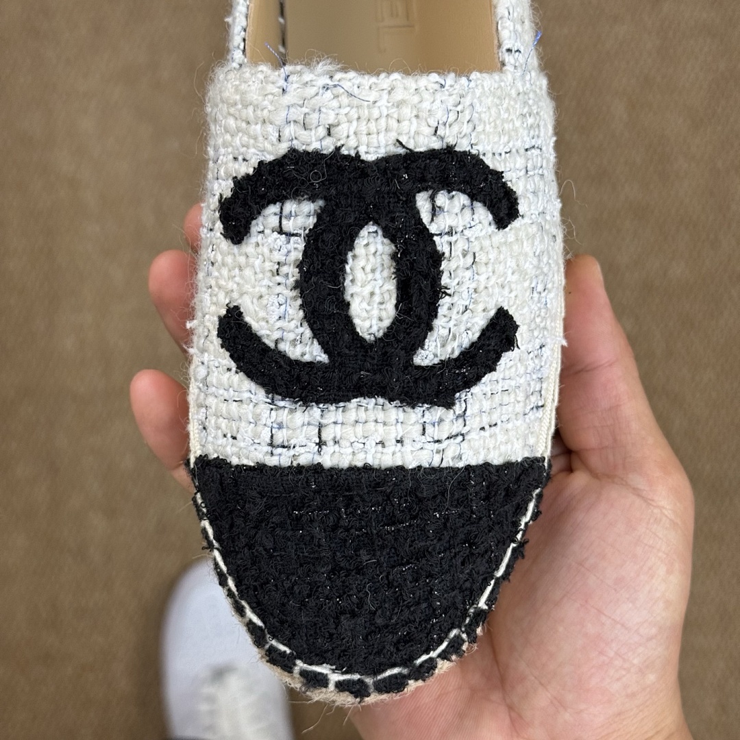 Chanel Espadrilles Ecru & Black Tweed CC Logo - Image 3