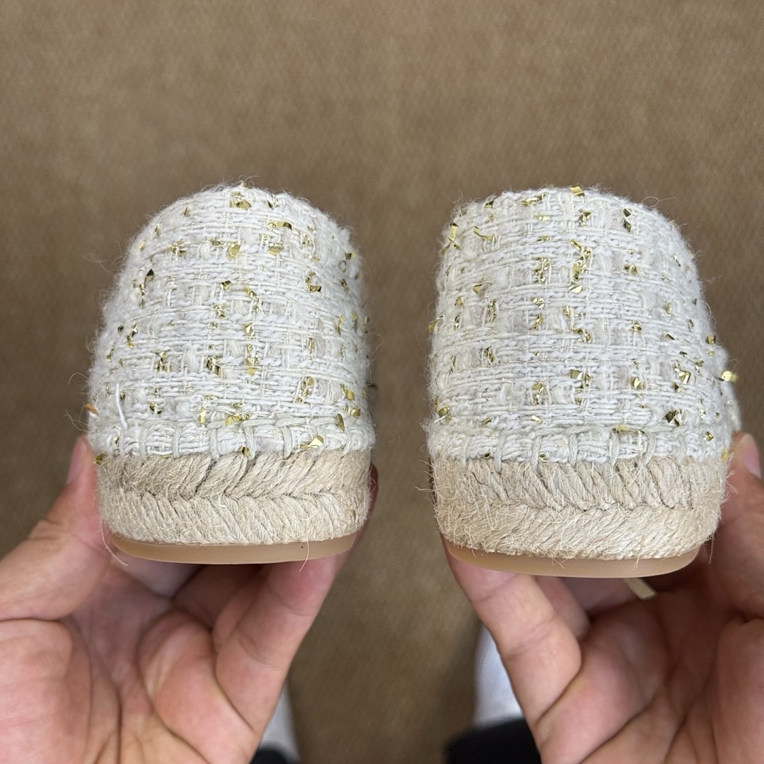 Chanel Ecru and Gold-Tone Tweed Espadrilles with Black Cap Toe and CC Logo - Image 6