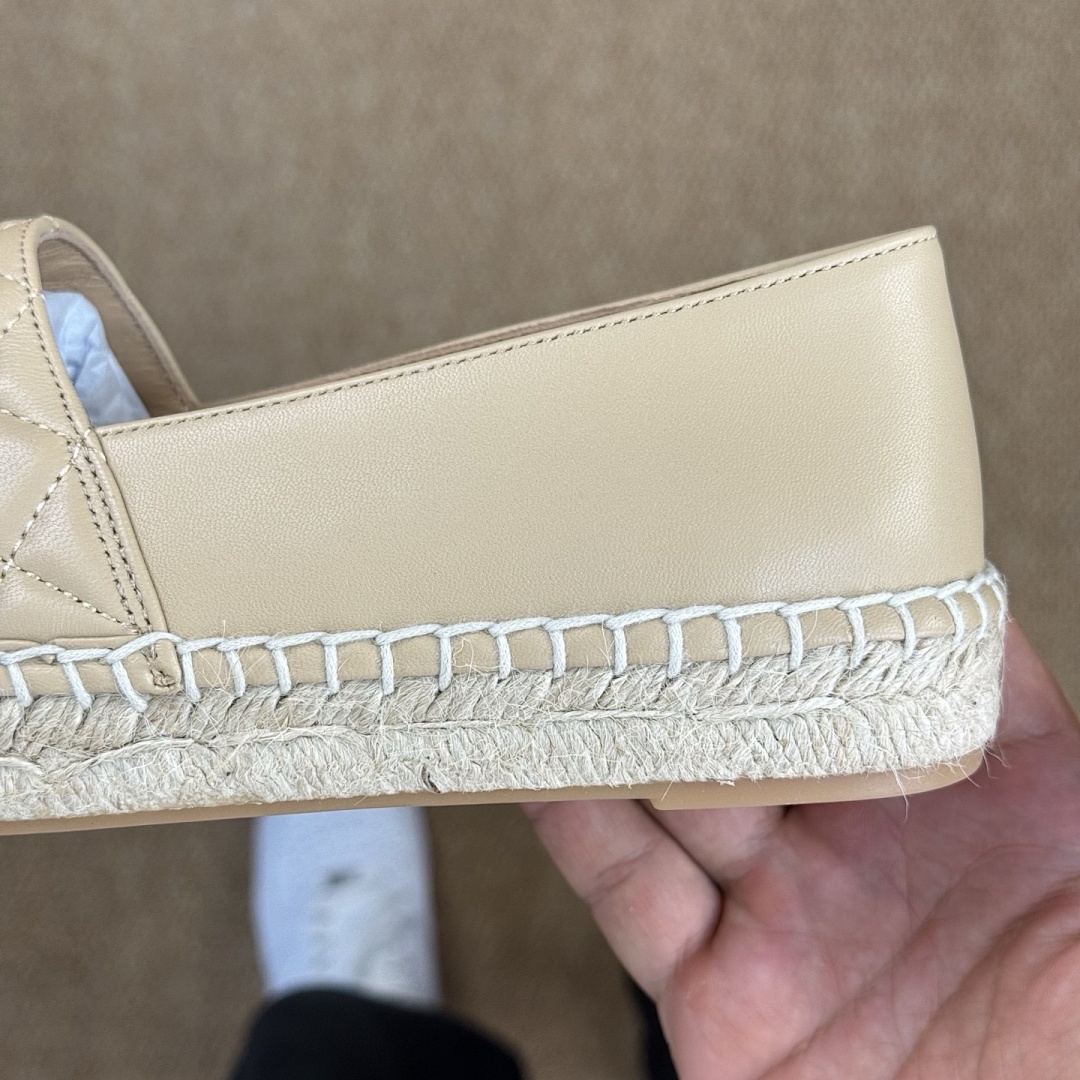 Chanel Beige Quilted Lambskin CC Espadrilles with Black Cap Toe - Image 5