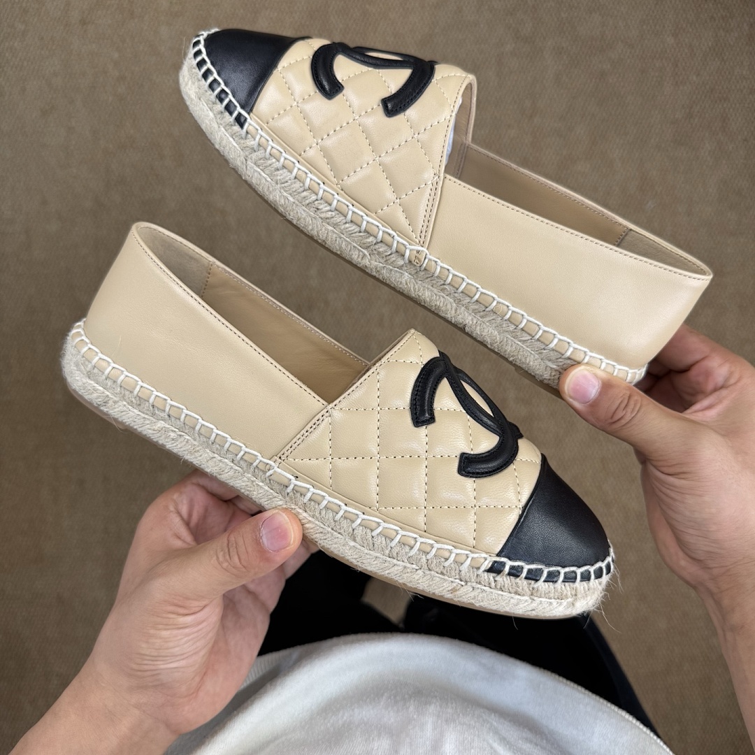 Chanel Beige Quilted Lambskin CC Espadrilles with Black Cap Toe - Image 8