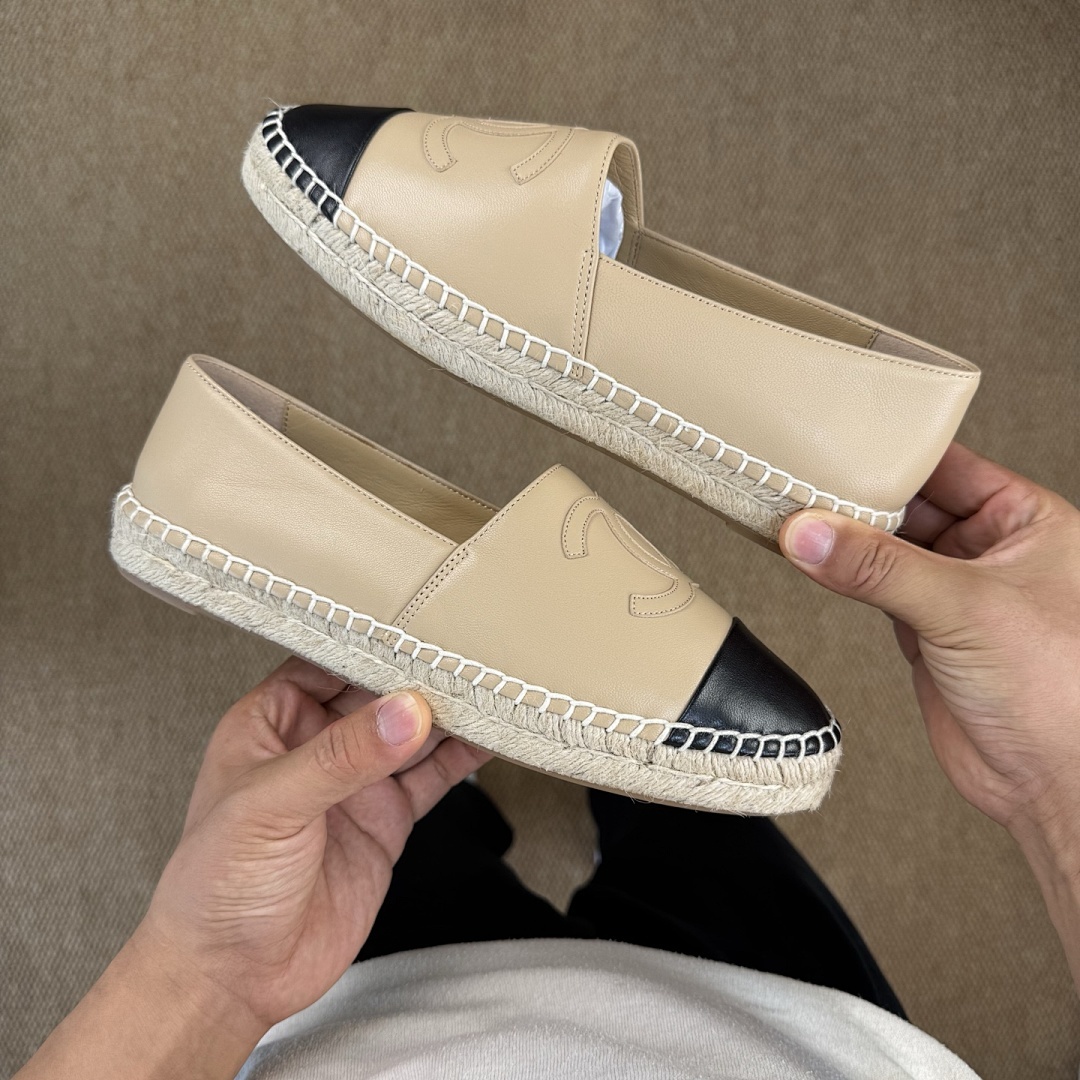 Chanel Espadrille Flats in Beige Leather with Black Cap-Toe - Image 8