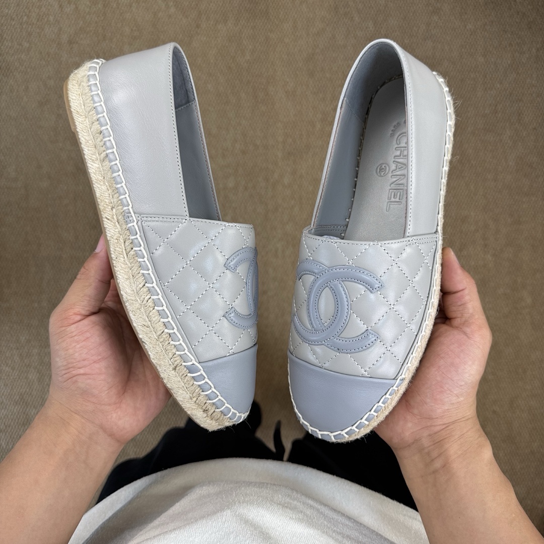 Chanel CC Logo Grey Quilted Leather Espadrilles - Image 7