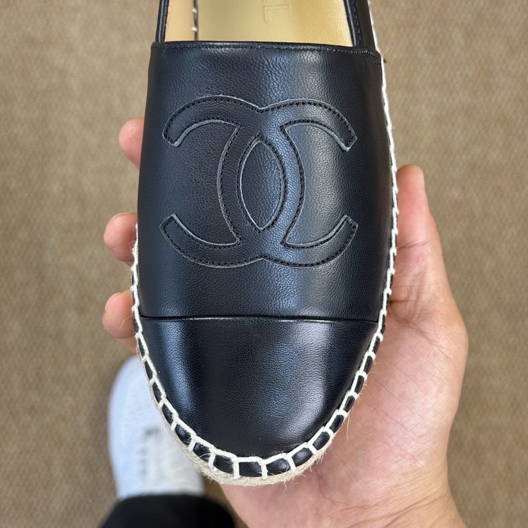 Chanel Black Leather CC Logo Espadrilles - Image 4
