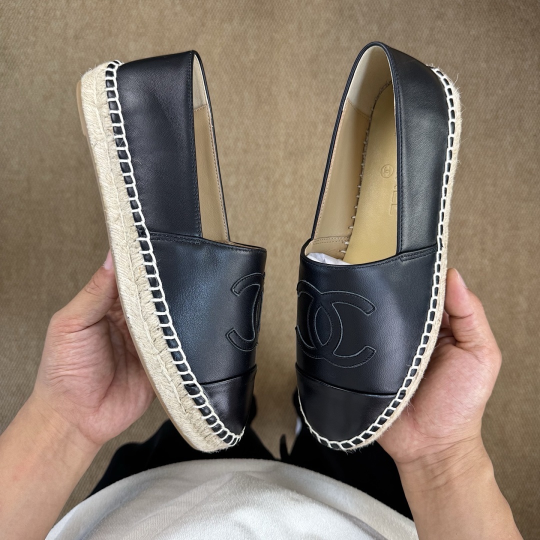 Chanel Black Leather CC Logo Espadrilles - Image 7