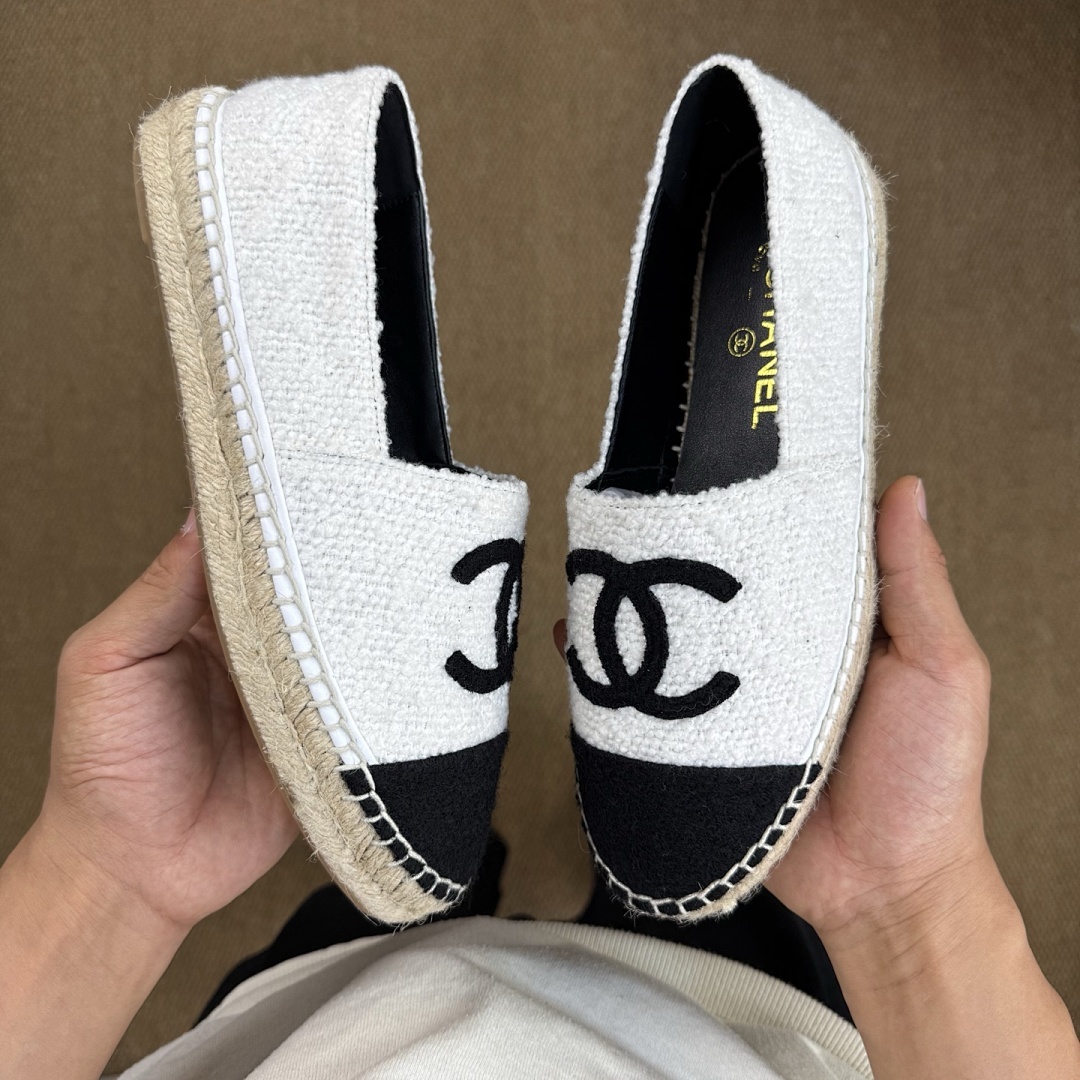 Chanel Espadrilles in White Tweed with Black Toe Cap and CC Logo - Image 10