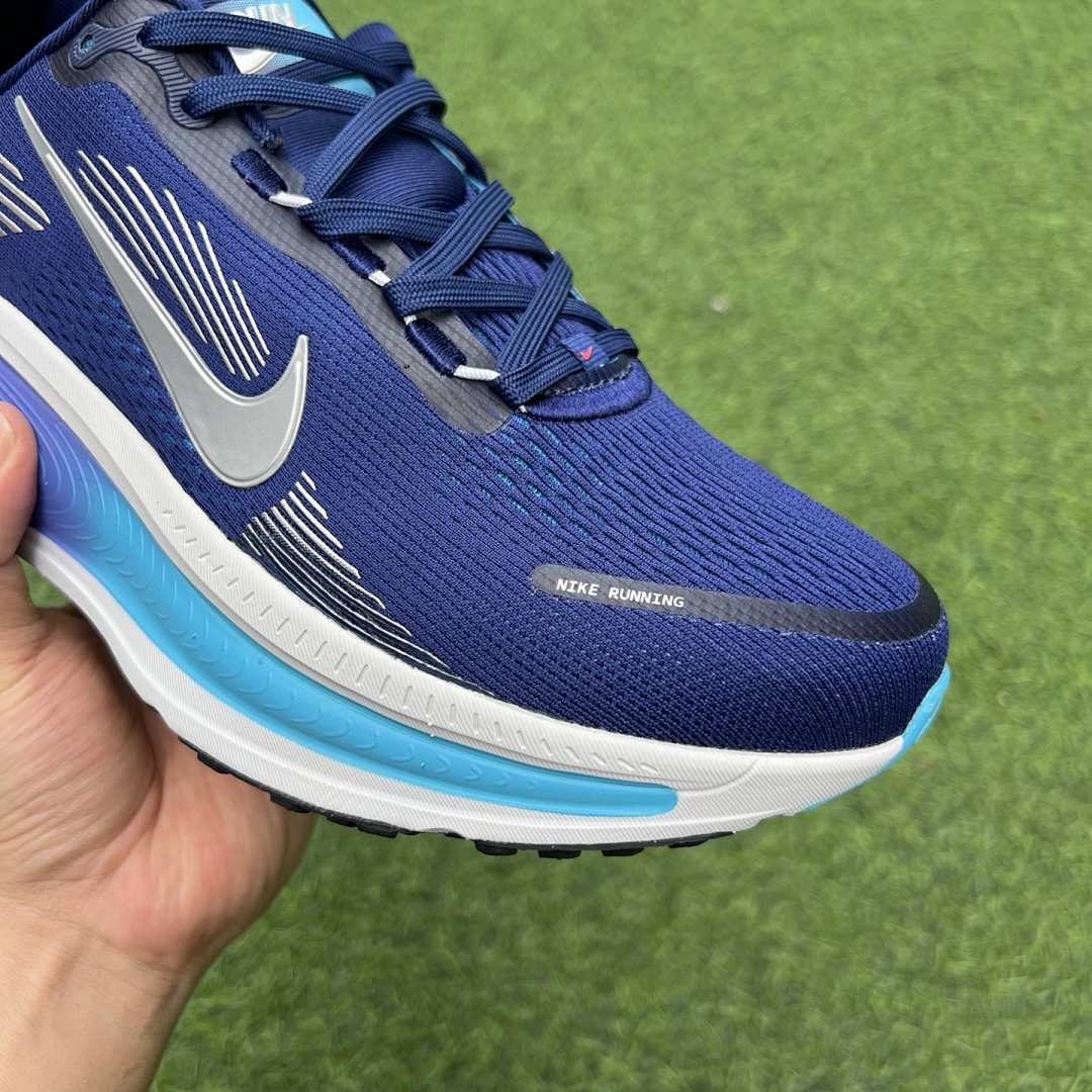 Nike Invincible 3 ZoomX Running Shoes - Image 3