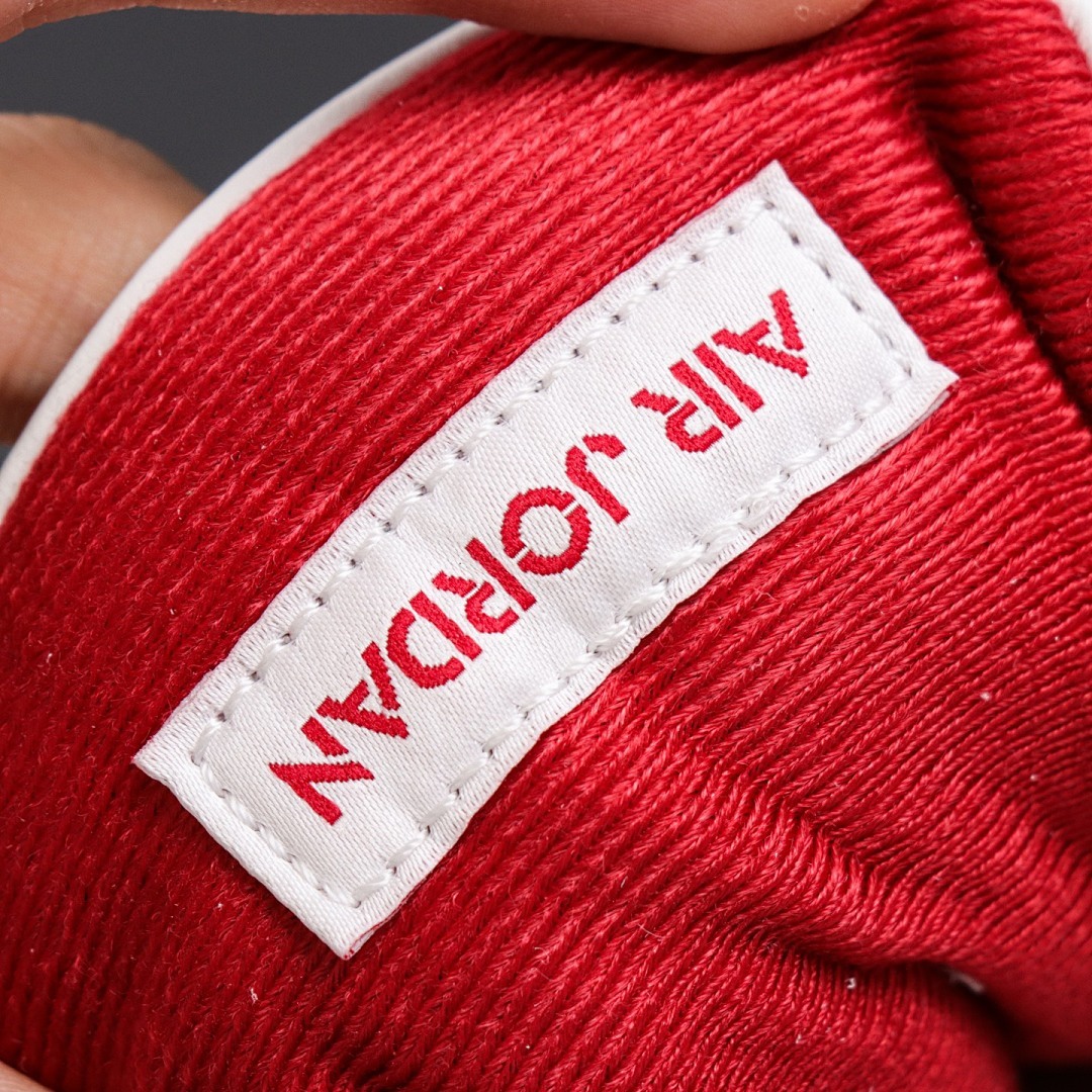 Air Jordan 4 Retro White Fire Red Light Grey Suede Gum - Image 4