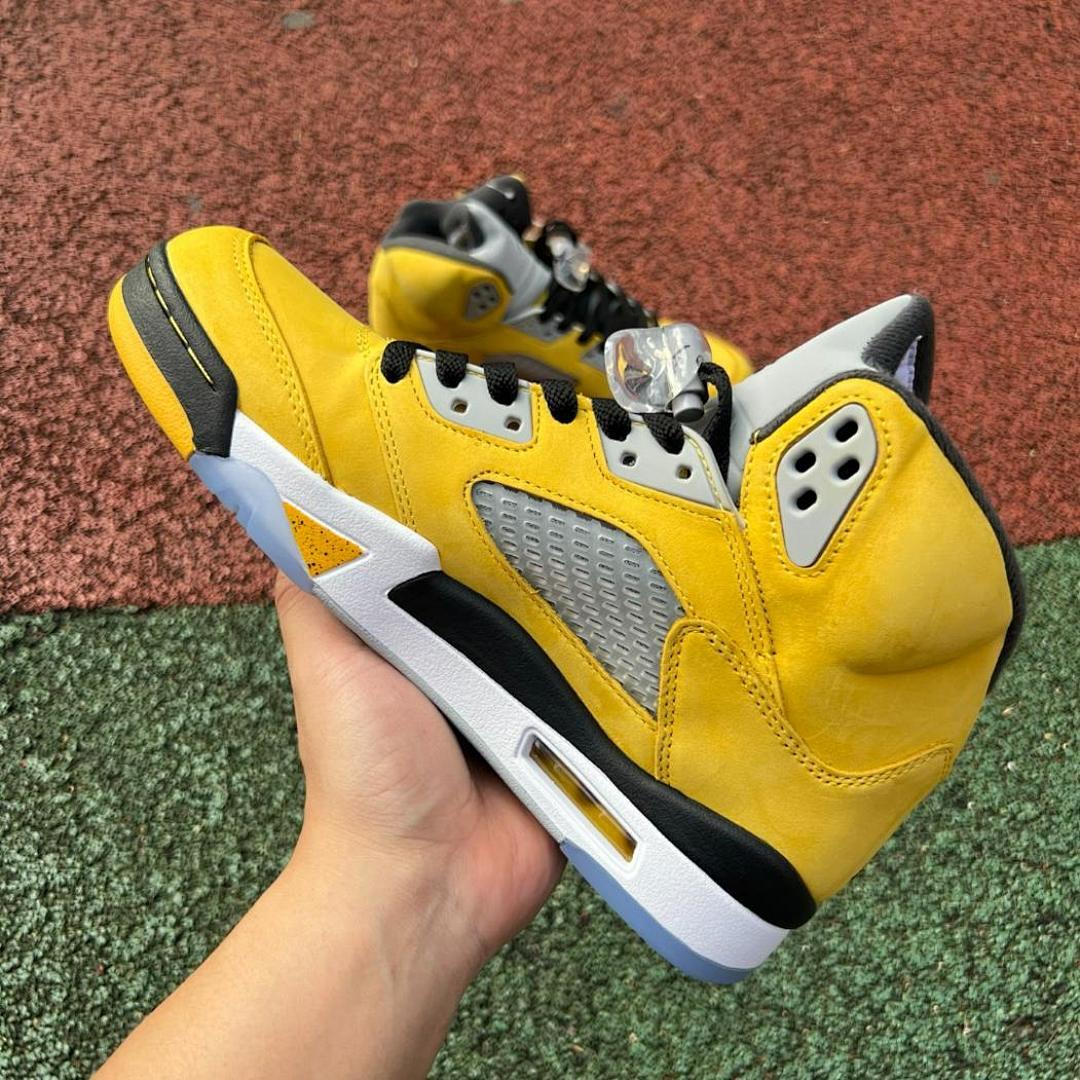 Air Jordan 5 Retro University Gold CT4838-700 - Image 9