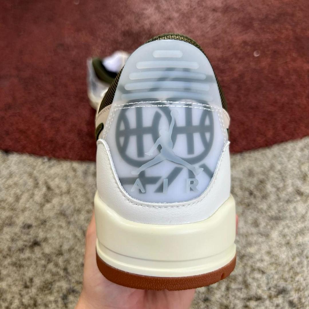 Travis Scott x Nike Air Max 1 - Image 10