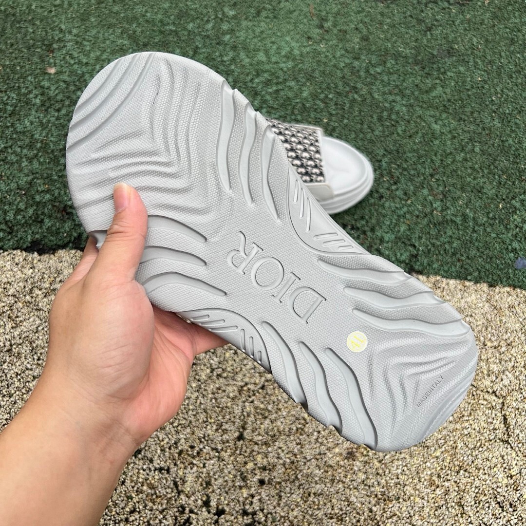 Dior Atlas Slide Sandal Grey Dior Oblique 3SA103ZLP_H800 - Image 6