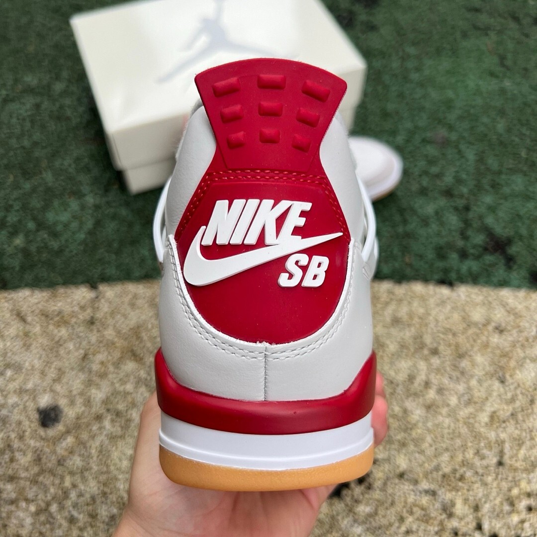 Air Jordan 4 Retro White Fire Red Cement Grey Gum - Image 18