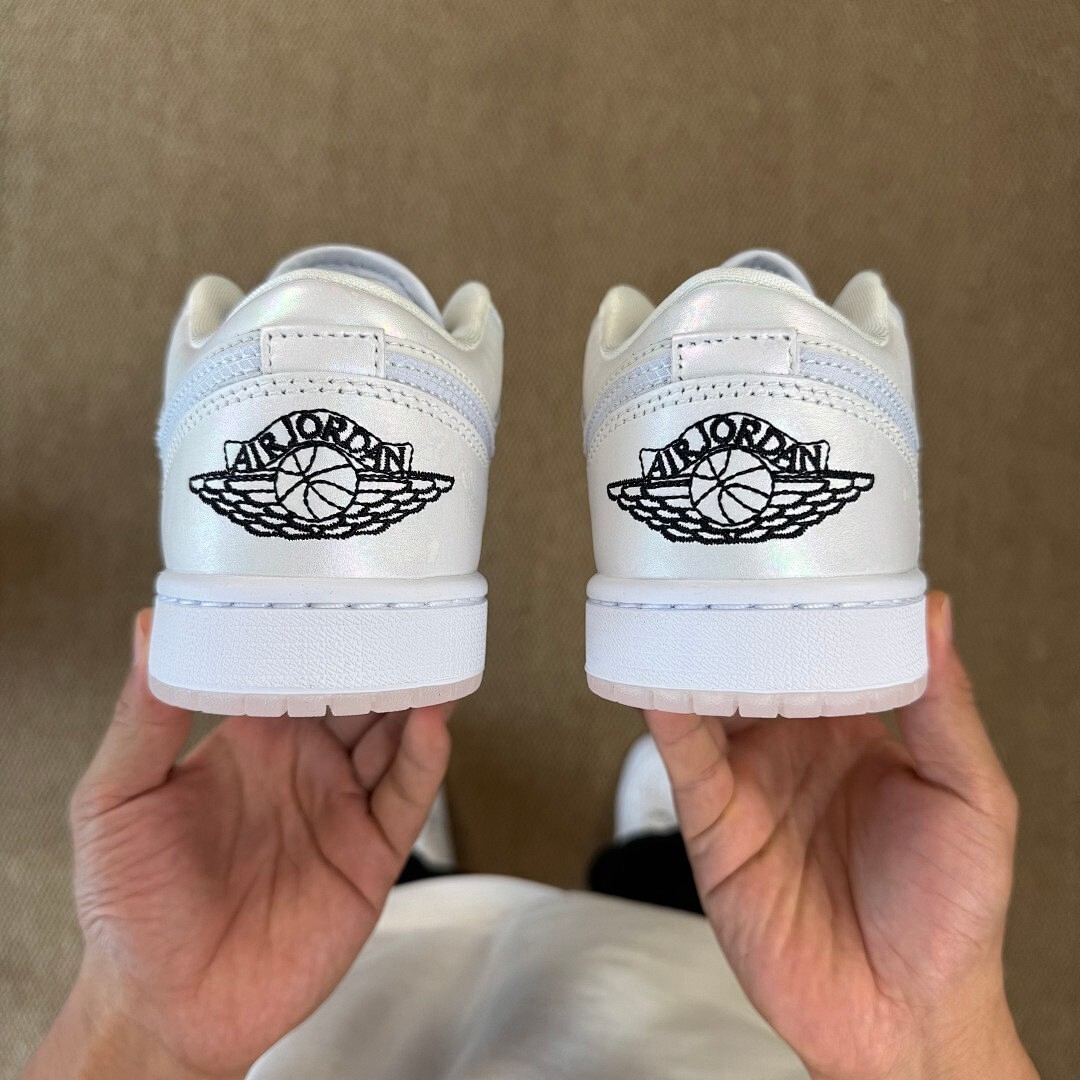 Air Jordan 1 Low SE White Iridescent Pink Foam Light Blue DX4376-180 - Image 7