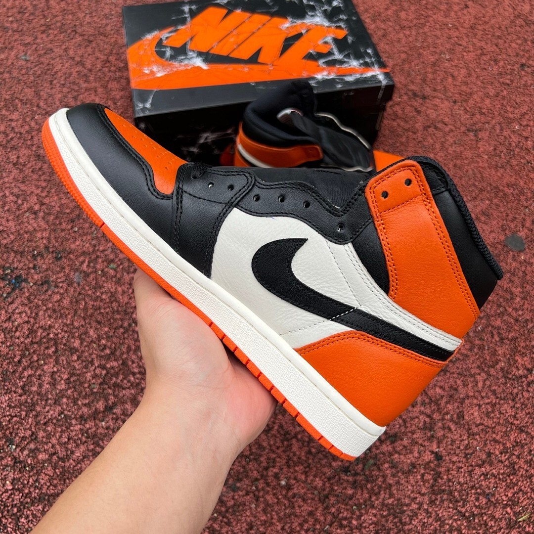 Air Jordan 1 Retro High OG Shattered Backboard 3.0 555088-028 - Image 17