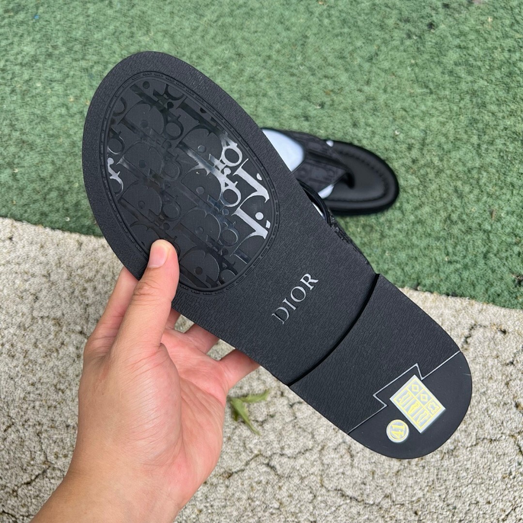 Dior Atlas Thong Sandal in Black Dior Oblique Jacquard - Image 6