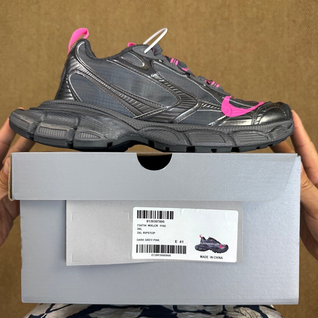Balenciaga Runner Sneaker Anthracite Metallic Silver Hot Pink - Image 3