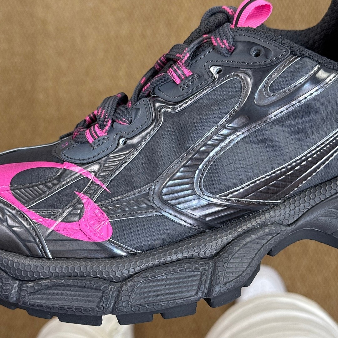 Balenciaga Runner Sneaker Anthracite Metallic Silver Hot Pink - Image 5