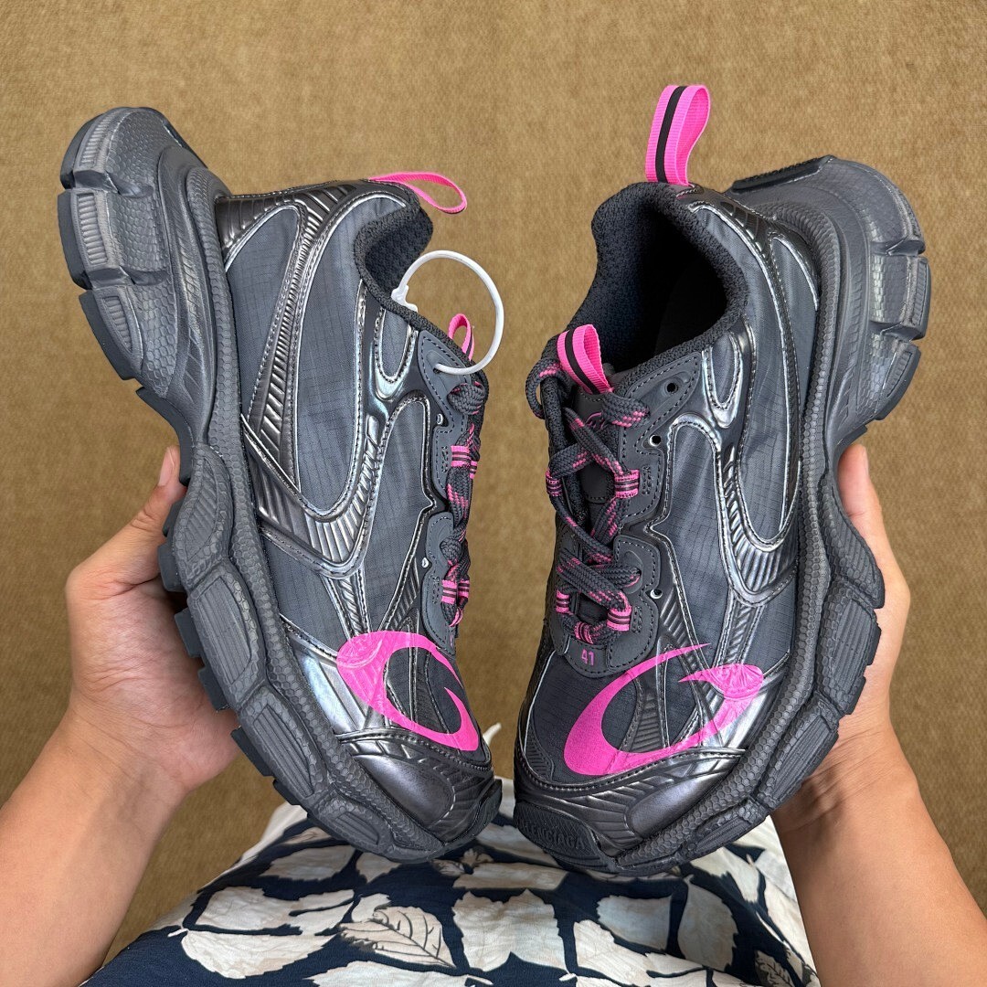 Balenciaga Runner Sneaker Anthracite Metallic Silver Hot Pink - Image 8