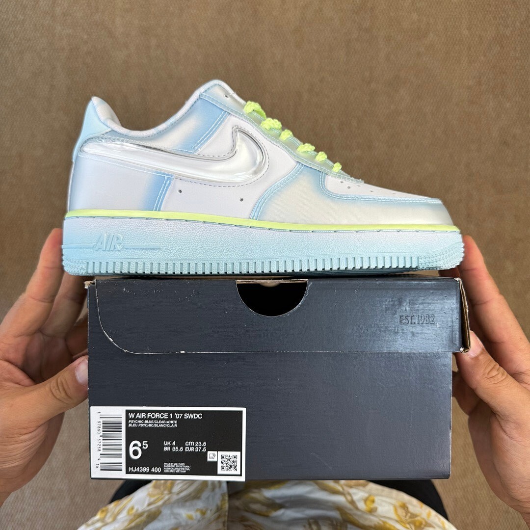 Nike Air Force 1 '07 SE Glacier Ice Barely Volt CV1724-400 - Image 3
