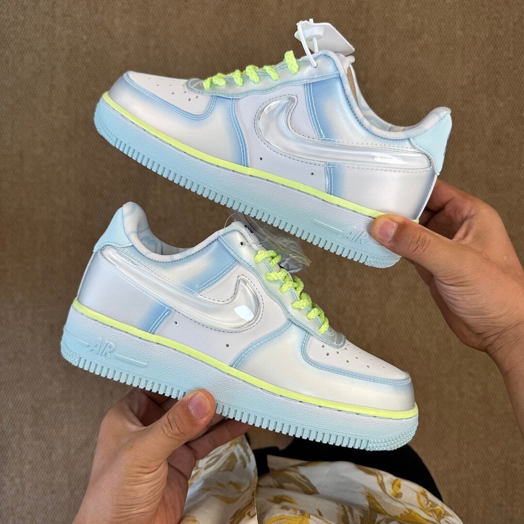 Nike Air Force 1 '07 SE Glacier Ice Barely Volt CV1724-400 - Image 9