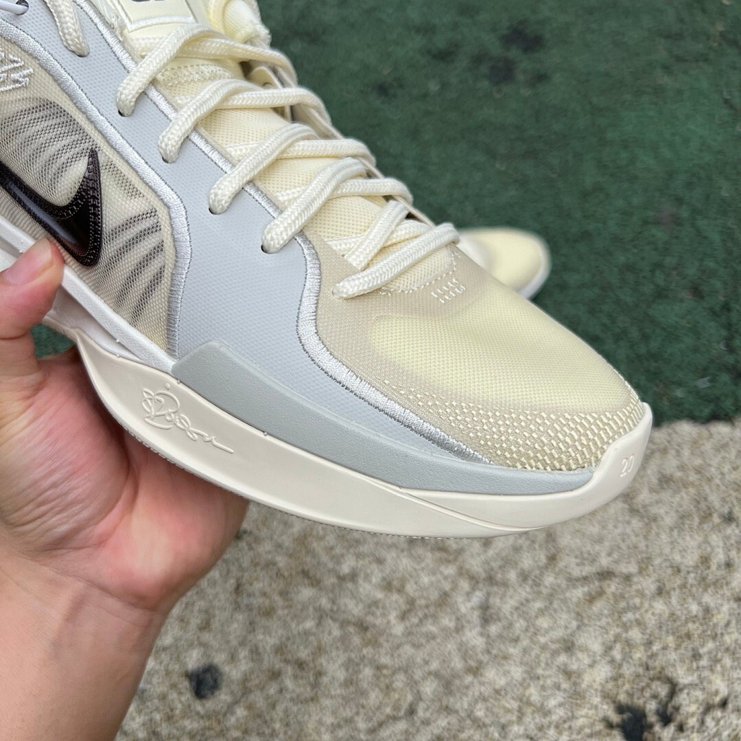 Nike Kobe 8 Protro Sail Dark Cinder - Image 3