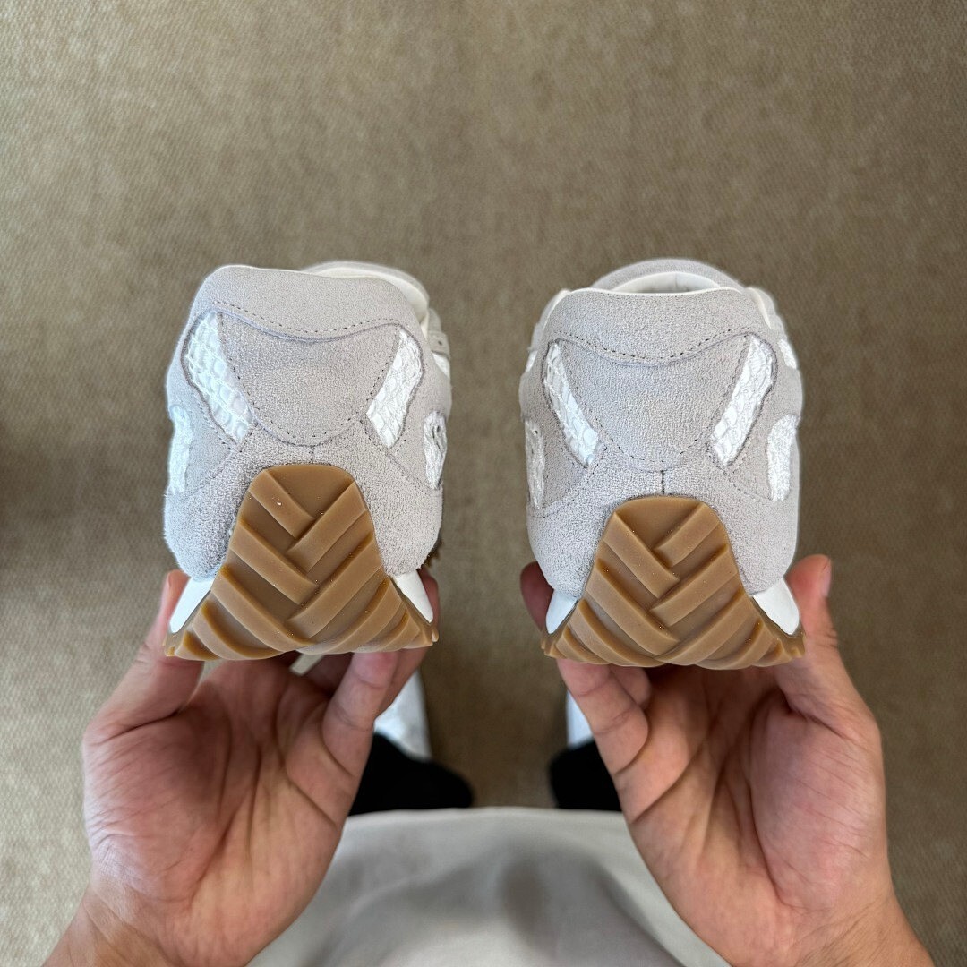 Hoka Kawana 2 Silver Sconce / Lunar Rock 1146603 - Image 8