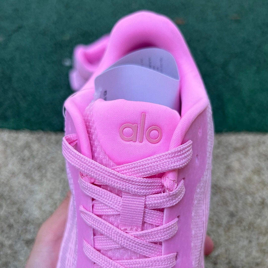 Alo Restorative Sneaker Aura Pink - Image 5