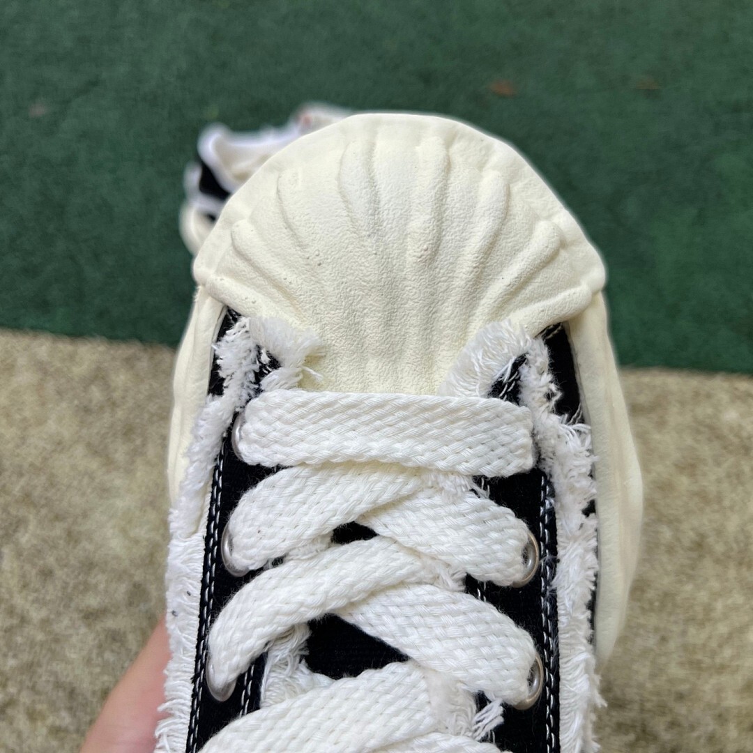 Maison Mihara Yasuhiro Blakey Original Sole Low-top Sneaker Black A02FW703 - Image 4