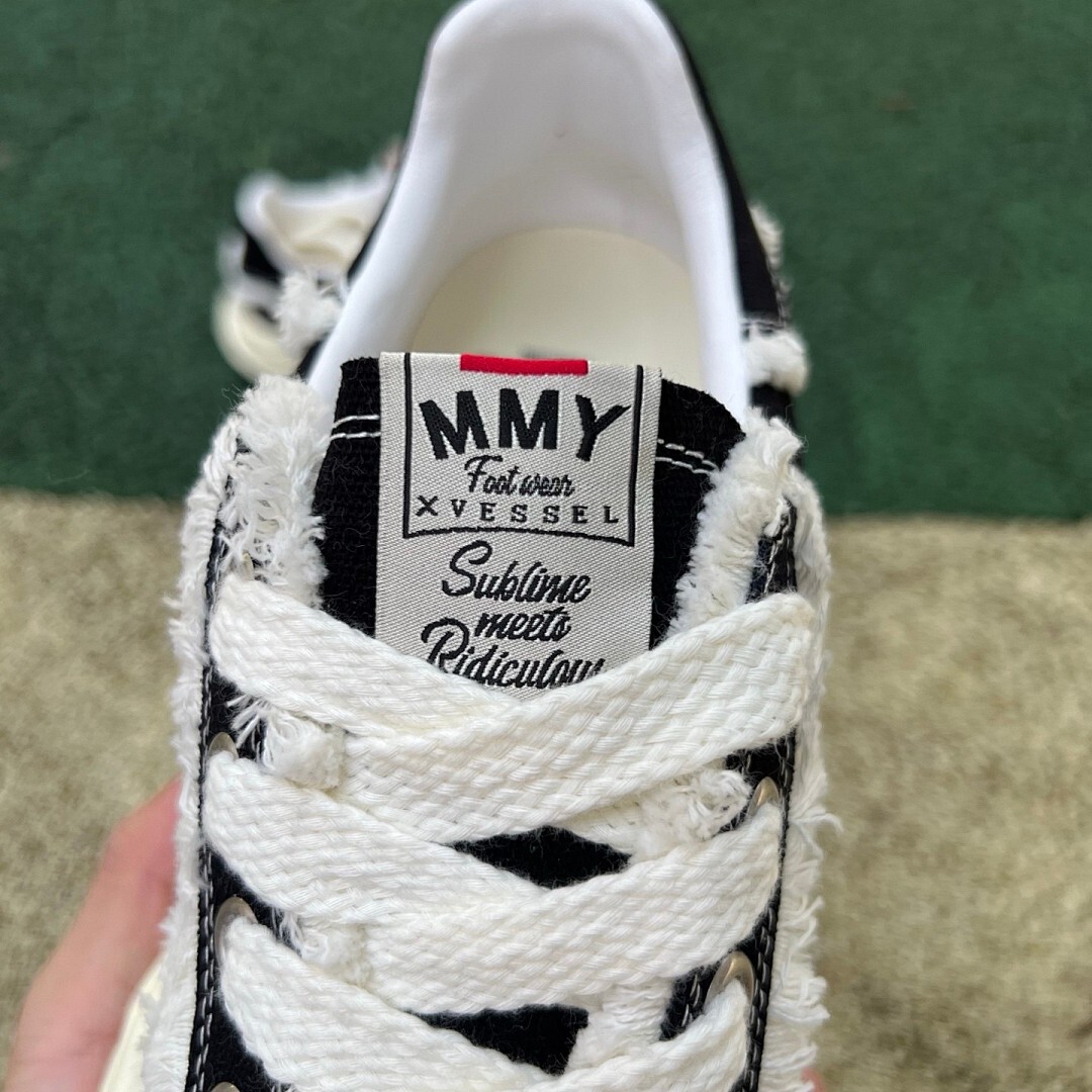 Maison Mihara Yasuhiro Blakey Original Sole Low-top Sneaker Black A02FW703 - Image 5