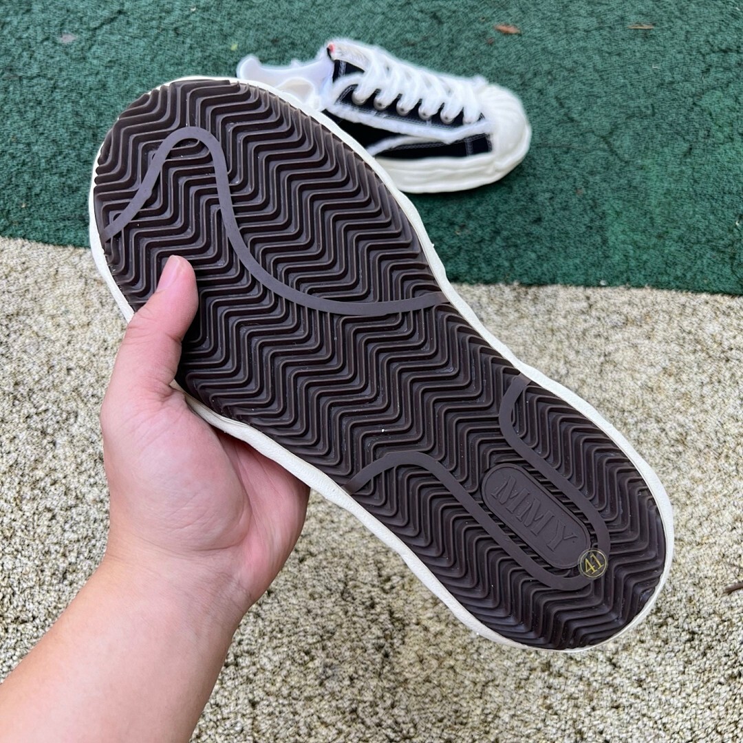 Maison Mihara Yasuhiro Blakey Original Sole Low-top Sneaker Black A02FW703 - Image 6